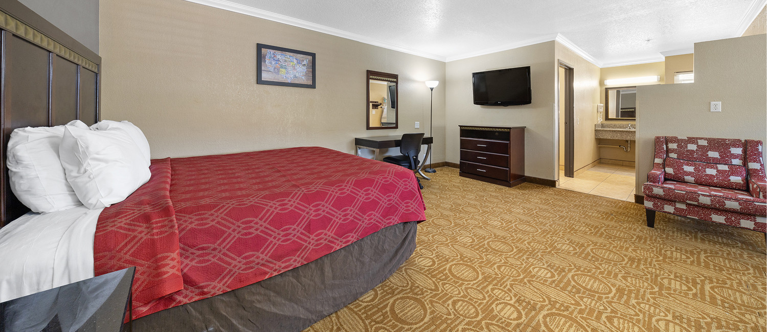 Relax And Unwind In The Spacious Guest Rooms At Econo Lodge Fallbrook