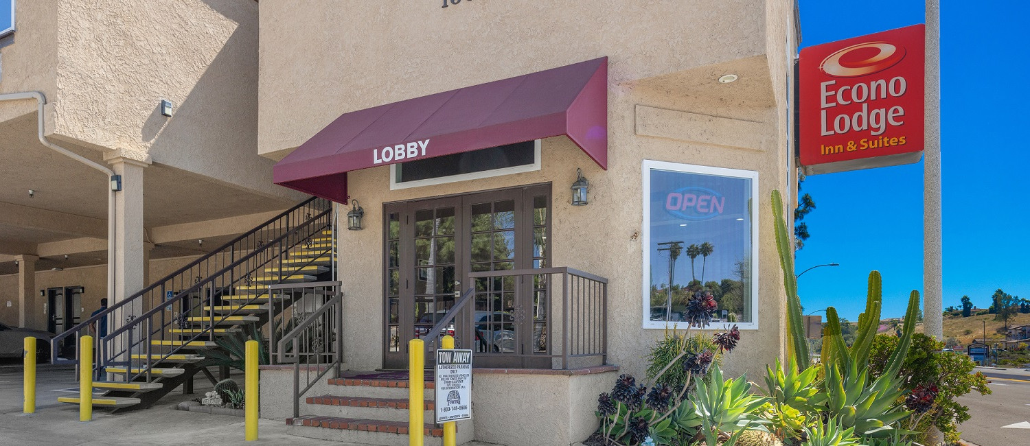 Check Out Econo Lodge Inn & Suites Fallbrook Downtown